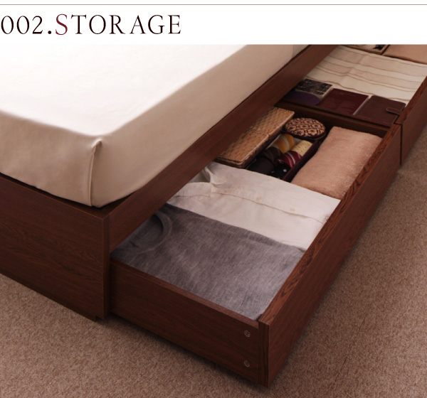 リネン類はもちろん、洋服もすっきりとしまうことができ、部屋のスペースを大きくとるベッドを有効活用できます。
